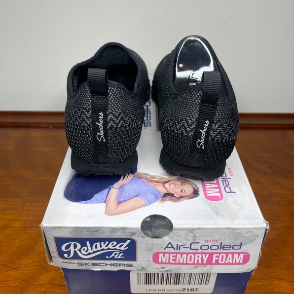 Skechers Relaxed Fit Knit Happens Sneakers Air Cooled Memory Foam Womens 5.5 - Picture 5 of 8